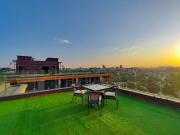 beautifully furnished one bedroom with scenic city views with heated swimming pool ample parking and child playground