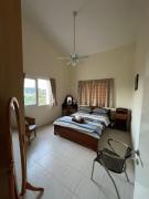 Poolside Escape - Polis