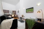 Modern 3BR - Flat Sleeps 8 - Walk to Liverpool St