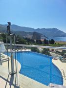 Skyline sea view apartment