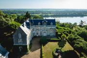 Chateau avec une vue sur la Loire