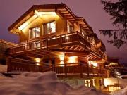 Chalet de luxe avec Spa et Salle de Cinéma à Courchevel 1850 - FR-1-564-154