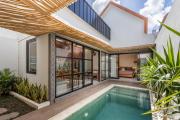 Modern and Petite 2bd Seminyak Villa Construction Near