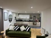 Modern 2BR Apartment City Centre Free Secure Parking Stunning Views