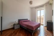 GuestHost - Bright Apartment in Metro San Giovanni