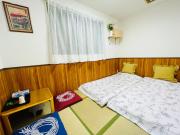 Namba 5 min walk, 100m to Kuromon Market in Sennichimae shopping district, 3 subway junctions