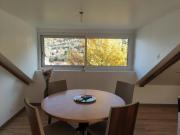 Appartement au calme, dans résidence sécurisée avec place de stationnement