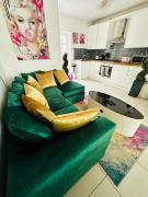 PopHaus Glam Pad - Central Brighton by the Station