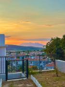 Green Roof Villa - Sea View & Large Garden