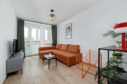 Large Apartment in Wrocław Center on the Market with 3 Bedrooms and Balcony by Noclegi Renters