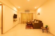 Breezy, Bright, Upper Floor 2bhk nr BKC & Airport