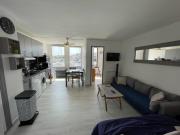 T2 rénové avec cabine, piscine, animaux admis, parking à 500m de la plage - FR-1-106-49