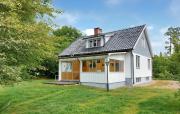 Cozy Home In Vittsjö With Wifi
