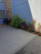 Suíte em casa familiar de luxo com piscina em Itaipu