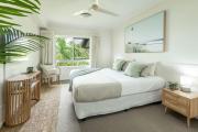 Kewarra Beach Coastal Retreat 2BR Apt with Pool and BBQ
