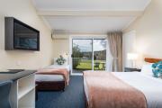 Top Armidale