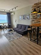 Comfy Flat Sea View & Strong Wi-Fi