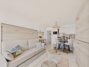 Vue mer, joli studio pour 4 à 40m de la plage