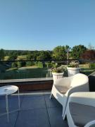 Gîte 4 personnes et 1 bébé avec vue proche de Durbuy - La Roche - 2 terrasses et jardin - Parking gratuit 2 voitures