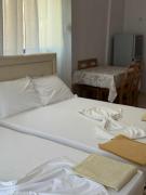 Top Himare