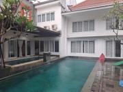 Queen Villa Jimbaran By Novita