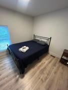Short Walk to the Falls Newly Renovated 4 Bedroom