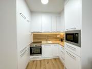 Simcity VIII l City center & garage parking 24 7 self check-in