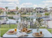 Nabilla Court - Waterfront Luxury with Paddleboards - Holiday Yamba