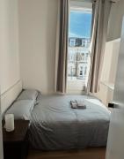 Bright & Airy Kensington Residence Bright & Airy Kensington Residence