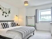 Stylish Penzance Apartment 2 Beds & Balcony