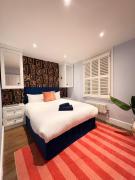 Stunning 4 Bed Town House with Terrace in London