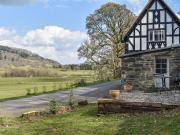 Crogen Gatehouse Lodge