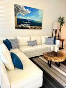 Cozy get away with an incredible Marina Bay view!