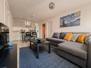 Modern Stay - Walk to Everything 2