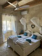 House of Character - Room with a Pool view