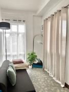 Spacious 2-Level 2BR Cozy Apartment