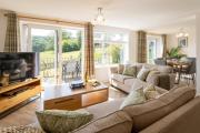 FernLea - Cosy bungalow and stunning country views FernLea - Cosy bungalow and stunning country views