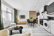 Stylish 2BR Flat Near Kensington & Westfield