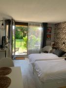 Studio touristes curistes , jardin terrasse