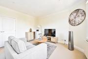 Chelsea Chic, Quiet, Light Filled, Upscale Chelsea Chic, Quiet, Light Filled, Upscale