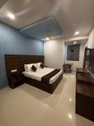 Top Anand