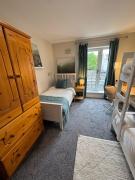 Cosy ensuite in heart of city