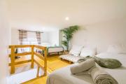 Le Pommard - Atypical Cellar, Sleeps 6