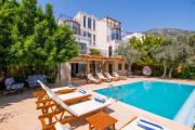 Kalkan merkezde deniz manzaralı villa