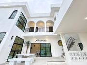 Medina Private Pool Villa-บางแสน