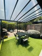 N10 Maison T2 climatisé avec jacuzzi privé