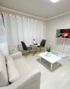 광안리해변도보1분 거실1방2 최대6인 도심속조용한숙소