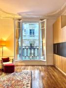 Arc de Triomphe 5 minutes away by walk Arc de Triomphe 5 minutes away by walk