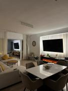 MoHost Penthouse-Top Floor Luxury Mountains View-AC-