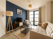 Beautiful Canal-Side Apartment in Islington